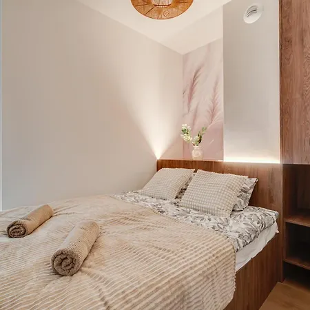 Legnicka Residnce 17b Adam I Ela * Βρότσλαβ