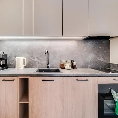 Apartment Legnicka Residnce 17b Adam I Ela